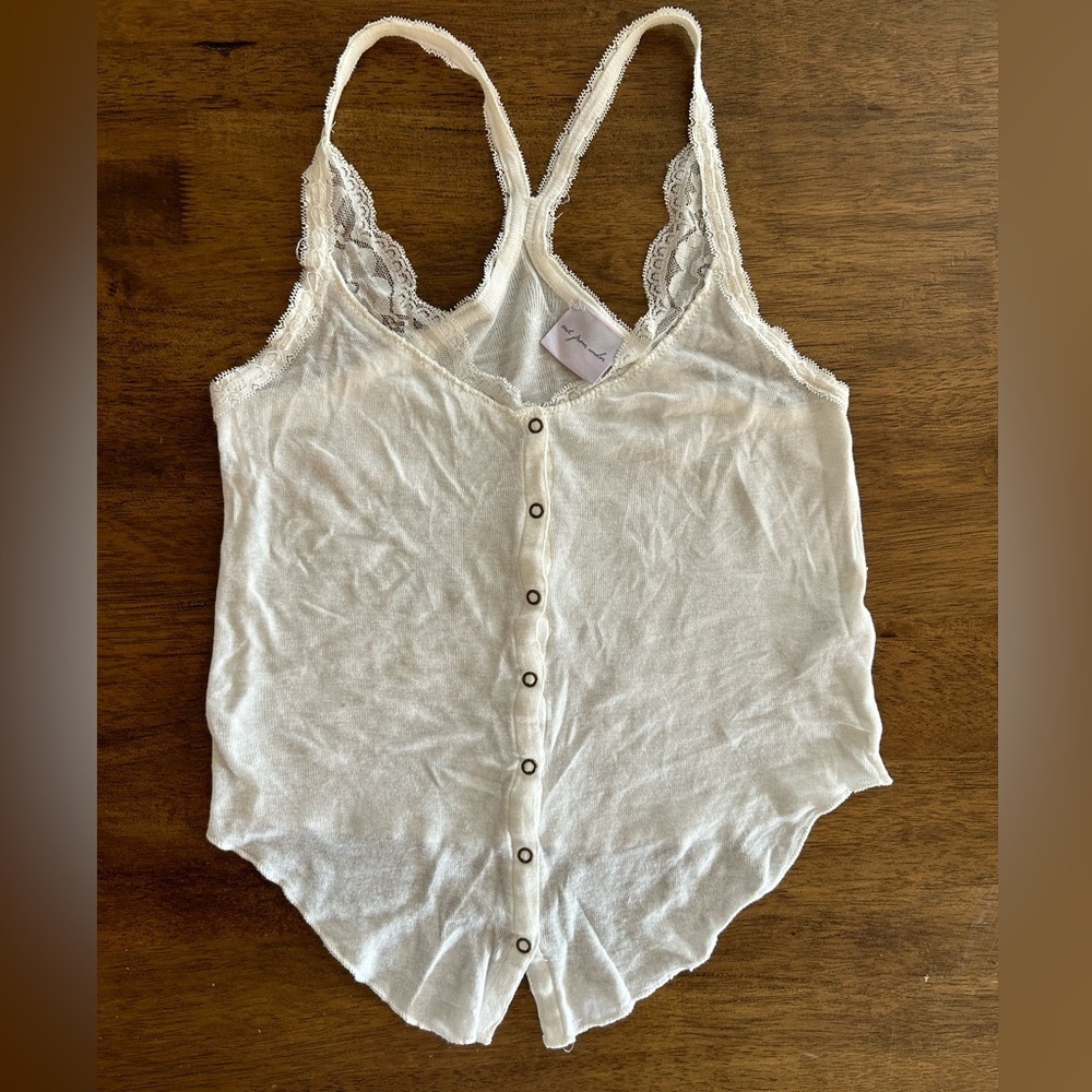 Out From Under Dolly Lace Buttoned Tank Top Size SP - Picture 2 of 5